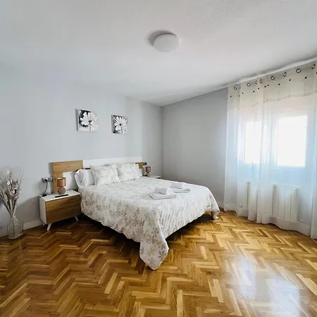 Vut Almenas Apartment *